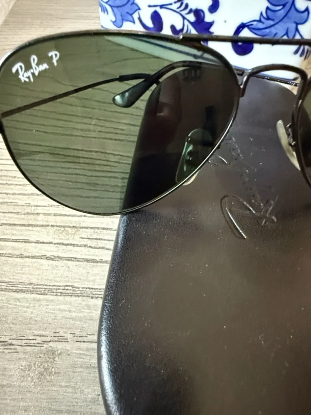 Ray-Ban Aviator Sunglasses Black Frame Green Lenses Polarized - Picture 4 of 9